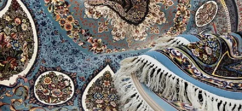 تصویر 3 از فرش ابریشمی فیروزه ای در ابعاد مختلف